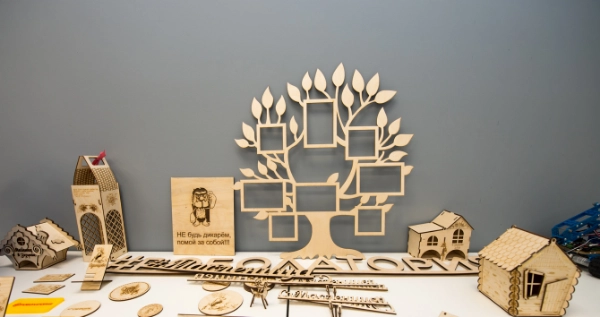 How Does a CO2 Laser Wood Cutter Personalize Crafts?