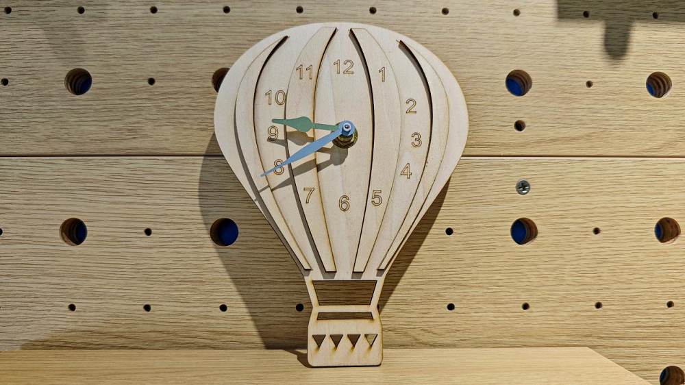 3D Wood Laser Cutter Engraver To Engrave Hot Air Balloon Clock